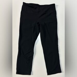 Women’s GapFit Black Crops, Size XS